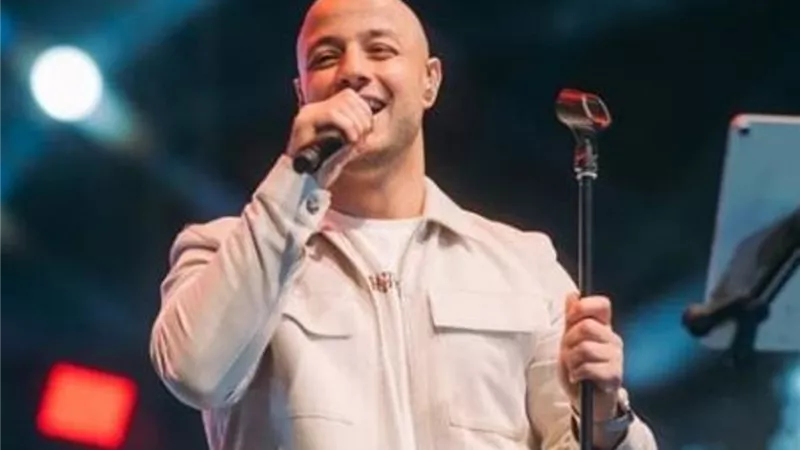 ماهر زين يتألق فى حفل غنائي على مسرح ساقية الصاوي
