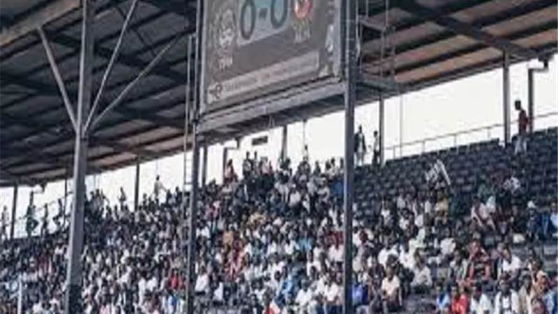 إنذار للاعب مازيمبي .. وعرضية معلول يشتتها الدفاع