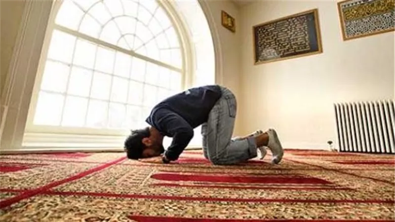 ما حكم من نسي شيئًا في صلاته؟