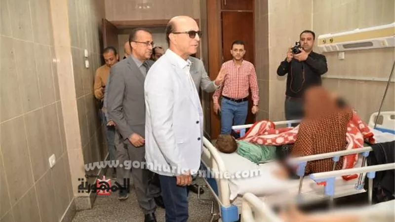 رئيس جامعة اسيوط يزور مرضى ومصابي قطاع غزة بالمستشفيات الجامعية
