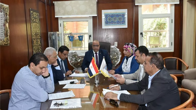 عقد الاجتماع الأول للجنة العليا للبرامج المميزة بجامعة الأقصر