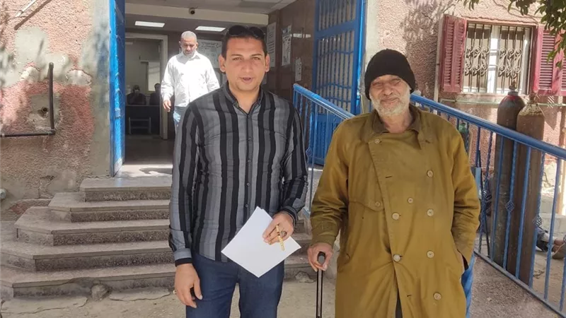 تضامن المنيا تستجيب لحالة شخص بلا مأوى بشوارع المنيا