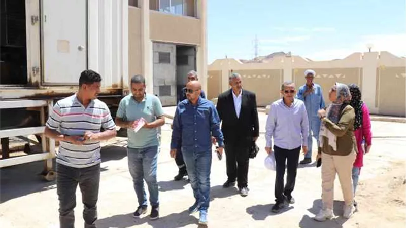 رئيس شركة مياه البحر الأحمر يتفقد محطات وروافع خط مياه قنا_سفاجا