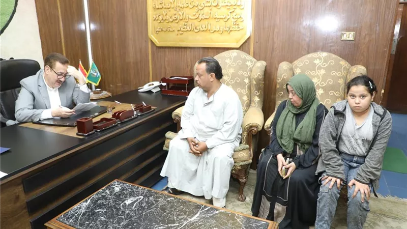 محافظ المنوفية : مساعدات مالية وغذائية لبعض الحالات الإنسانية