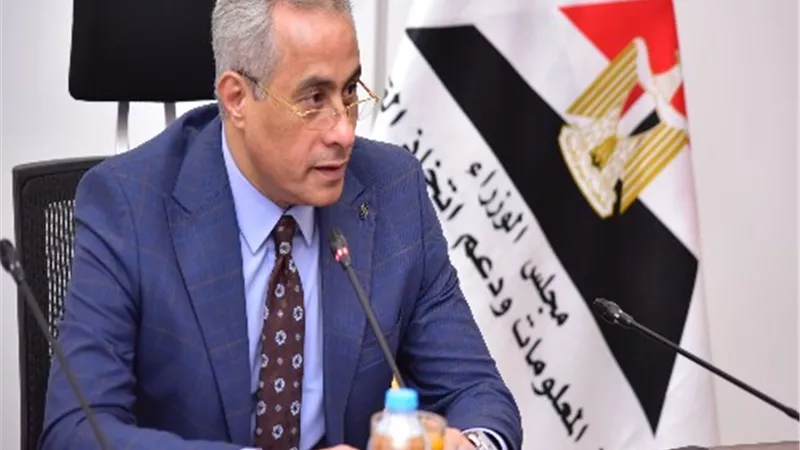 وزير العمل يفتتح ورشة 