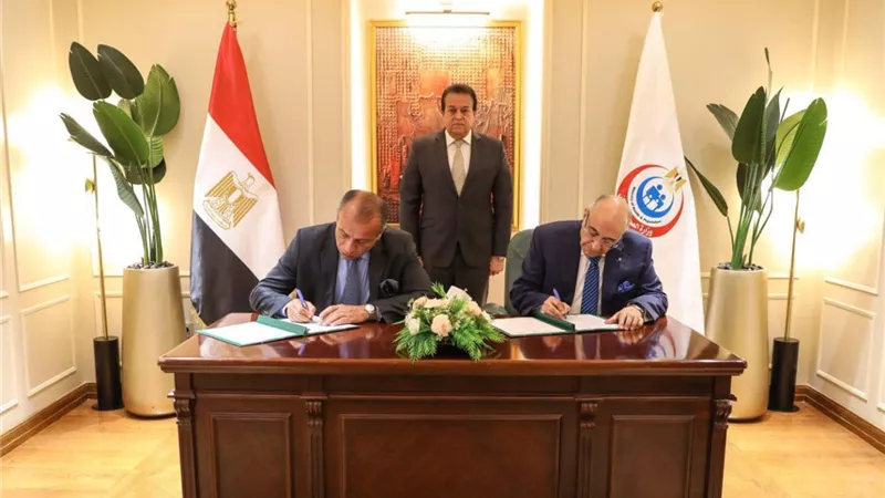 وزير الصحة يشهد اتفاقية تعاون لتعزيز حركة السياحة العلاجية والترويج لها بالخارج