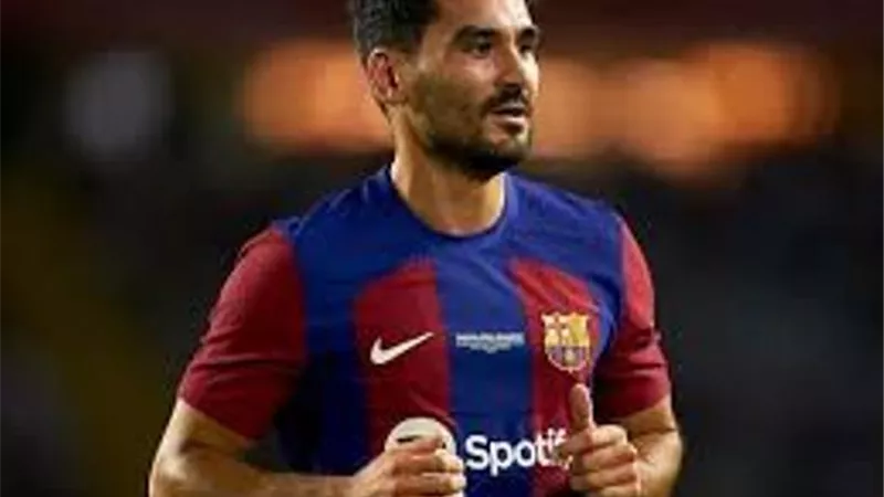 نجم برشلونة يتحدى ريال مدريد قبل الكلاسيكو برسالة قوية