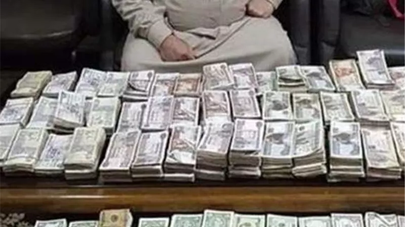 ضبط قضايا اتجار فى العملة بقيمة 20 مليون جنية