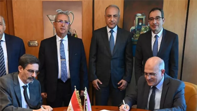 جامعة الفيوم توقع بروتوكول تعاون مع جامعة النهضة