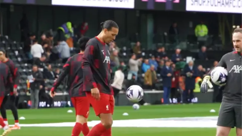 فيديو .. ليفربول يجري الإحماء الأخير قبل انطلاق مباراة فولهام