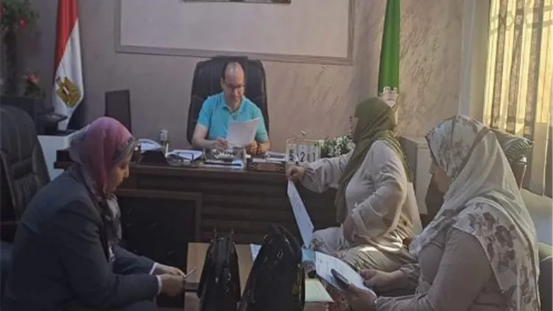 الجزار يناقش خطة رفع مؤشرات الاداء الخاصة بالإدارة الصحية ببنها