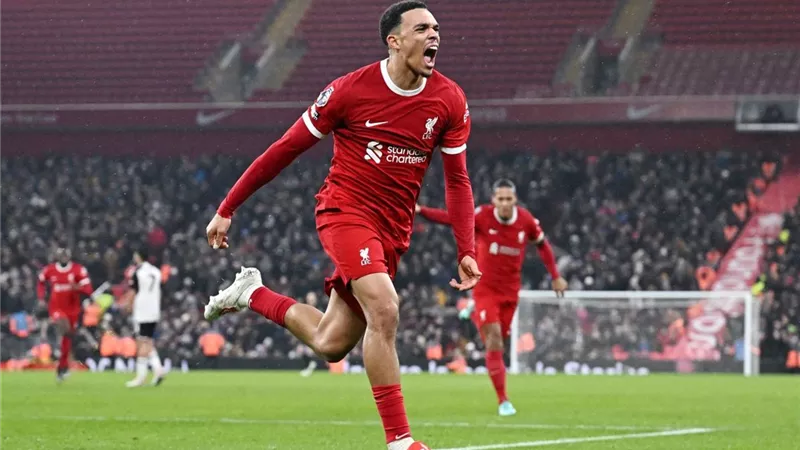 ما القنوات الناقلة لمباراة فولهام وليفربول في الدوري الإنجليزي 2023-2024 وكيف تتابعها عبر الإنترنت؟