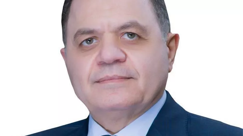 وزير الداخلية يهنئ الرئيس السيسى بمناسبة ذكرى تحرير سيناء