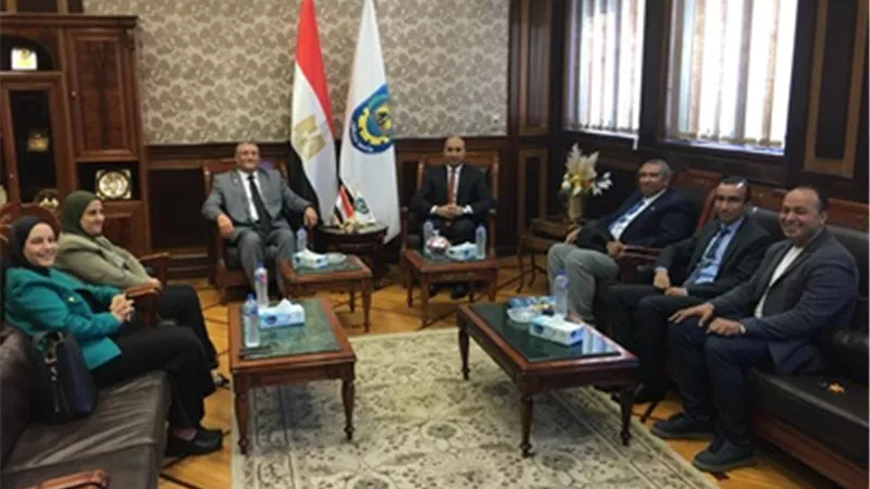 توقيع مذكرة تفاهم بين المعهد القومي لعلوم البحار وجامعة دمنهور