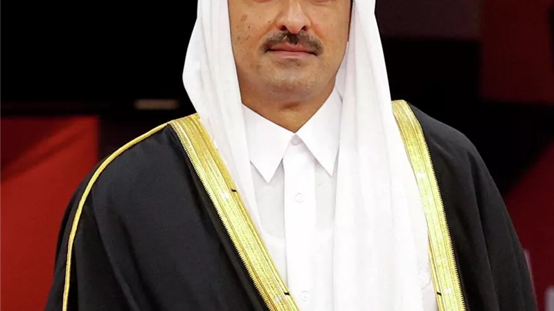 أمير قطر يبحث مع رئيس وزراء بنجلاديش العلاقات الثنائية والأوضاع في غزة