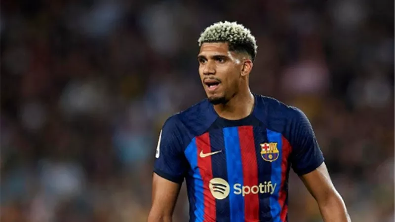 هل يرحل رونالد عن برشلونه الصيف المقبل