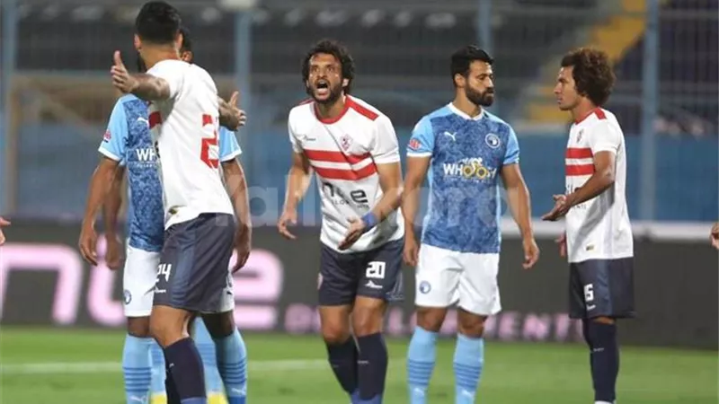 بيراميدز يعرض 45 مليون جنيه للتعاقد مع مدافع الزمالك