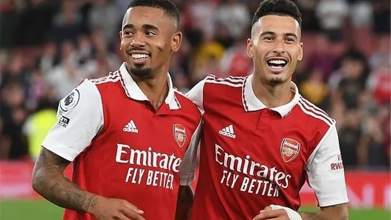 مارتينيلي وجيسوس ضمن بدلاء أرسنال أمام تشيلسي في الدوري الإنجليزي