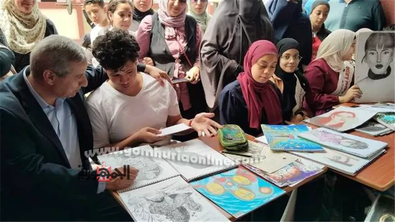 مدير تعليم دمياط يشهد ورش الأنشطة الطلابية بمدارس السرو