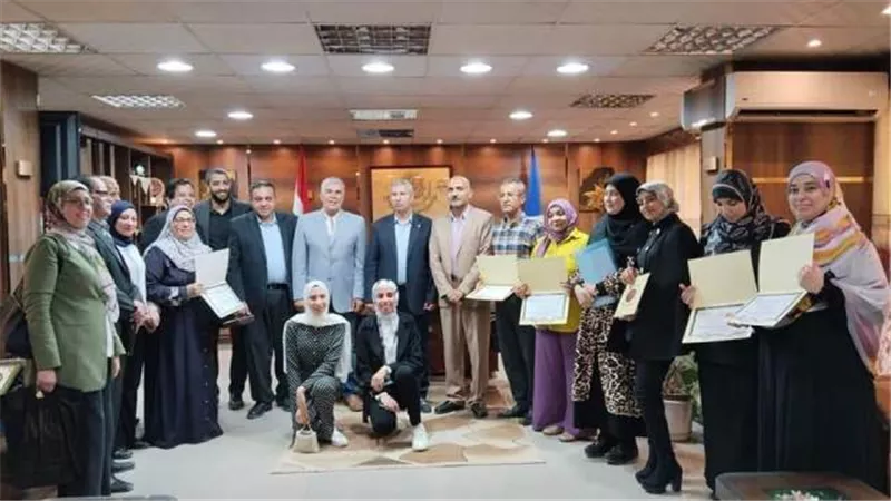 مدير تعليم دمياط يكرم أوائل الجمهورية بمسابقة 