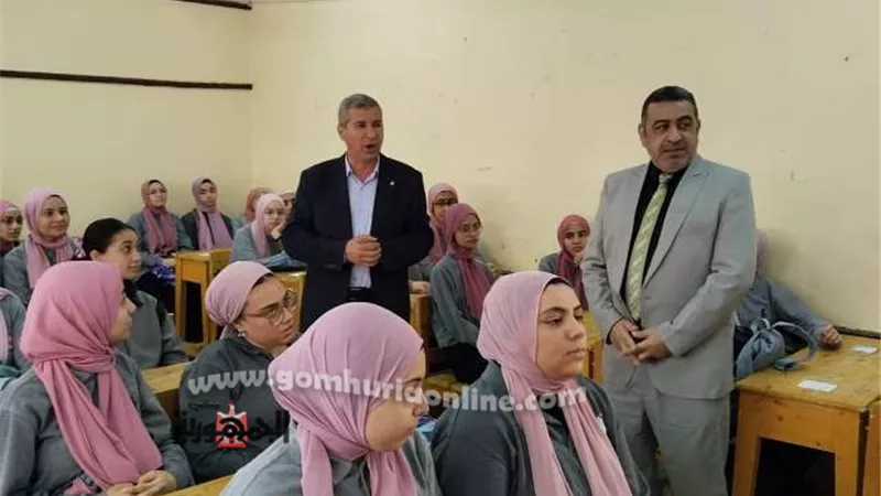 مدير تعليم دمياط يتابع العملية التعليمية وإمتحانات النقل