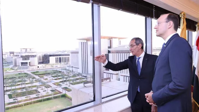سكوديس يشيد بالانجازات التى تشهدها مصر وبقطاع الاتصالات