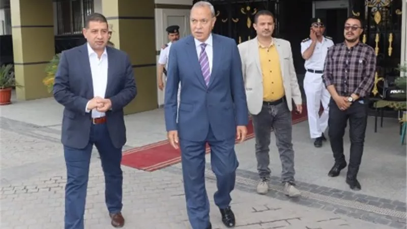 القليوبية تعزز منظومة النظافة بـ لودر عملاق لصالح مدينة الخانكة