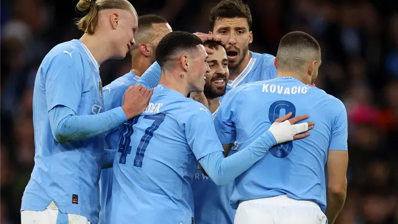برشلونة يجهز خطته للتعاقد مع نجم مانشستر سيتي