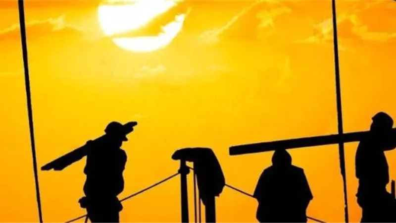 أبشر..سعيك على الرزق الحلال فى يوم شديد الحر ثوابه عظيم