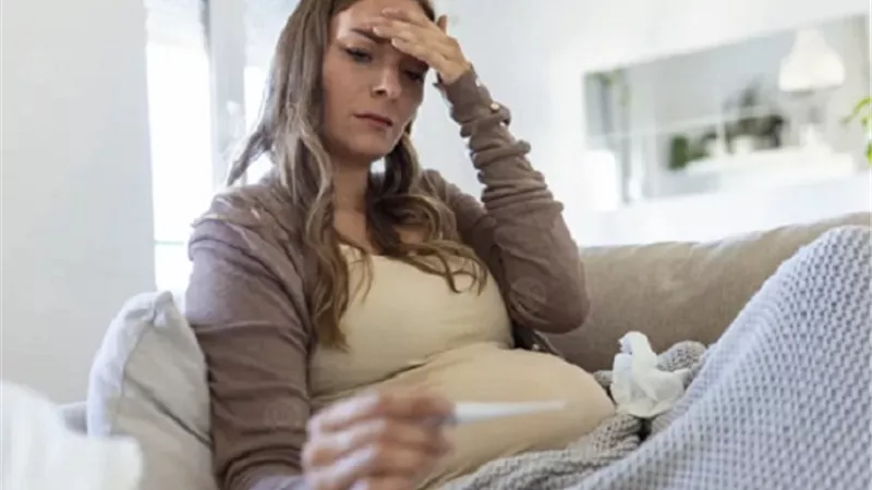 دراسة تكشف تأثيرات خطيرة على أطفال الأمهات المصابات بحمى الضنك أثناء الحمل