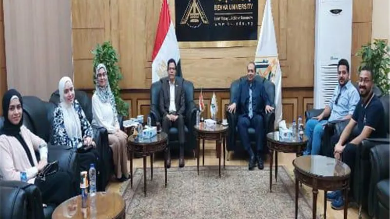 رئيس جامعة بنها يناقش خطة العمل المستقبلية لمركز إبداع مصر الرقمي