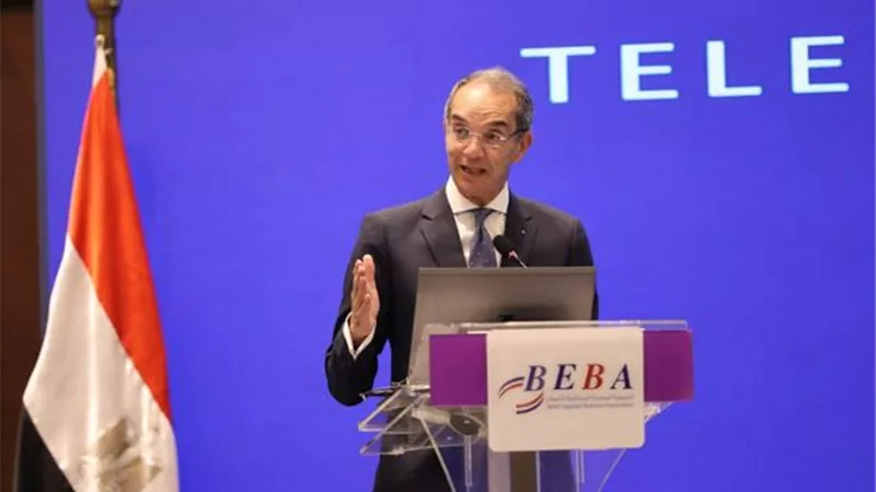 وزير الاتصالات يستعرض أبرز الجهود المبذولة لاستخدام تكنولوجيا الذكاء الاصطناعى بمصر