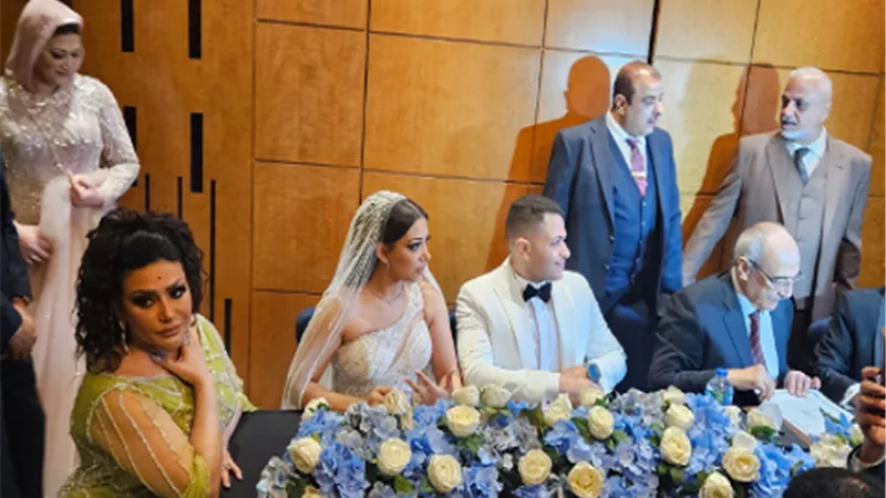 بدرية طلبة تحتفل بعقد قران ابنتها