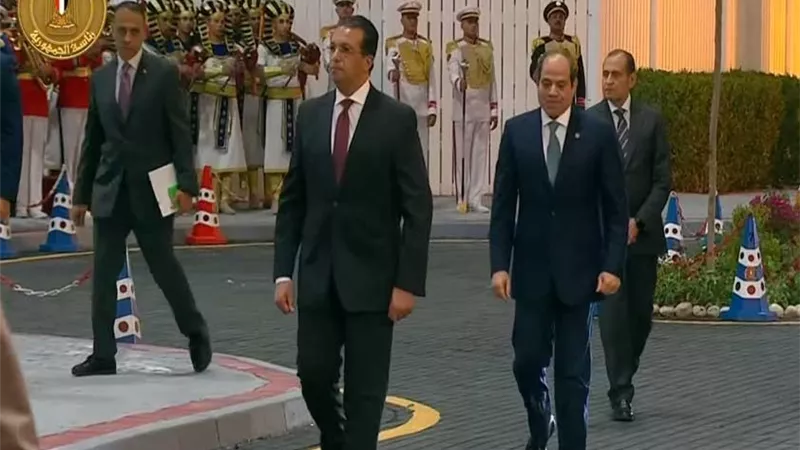 الرئيس السيسي يصل مقر البطولة العربية العسكرية للفروسية بالعاصمة الإدارية