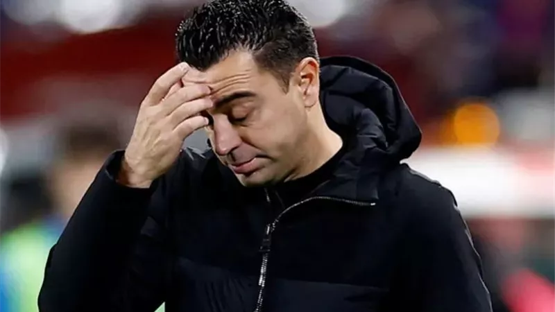 أبرز أرقام تشافي مع برشلونة بعد تجديده عقده