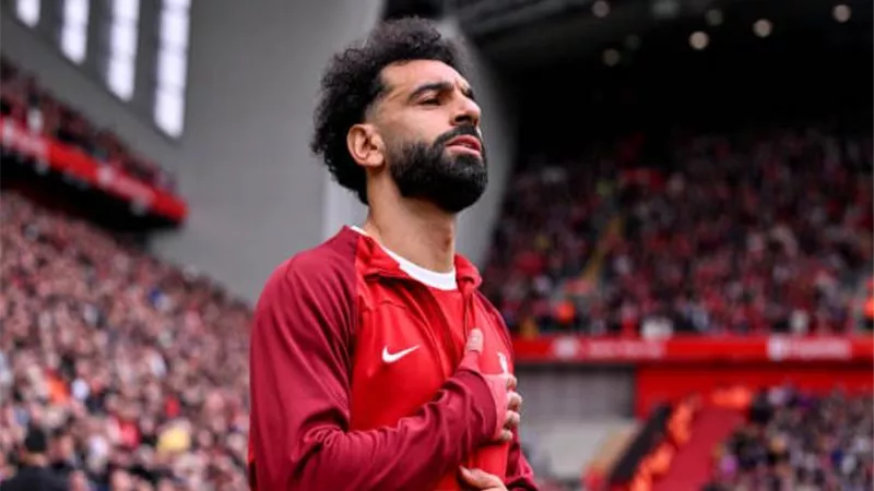شاهد .. وصول صلاح وفريق ليفربول لملعب مباراة مواجهة إيفرتون