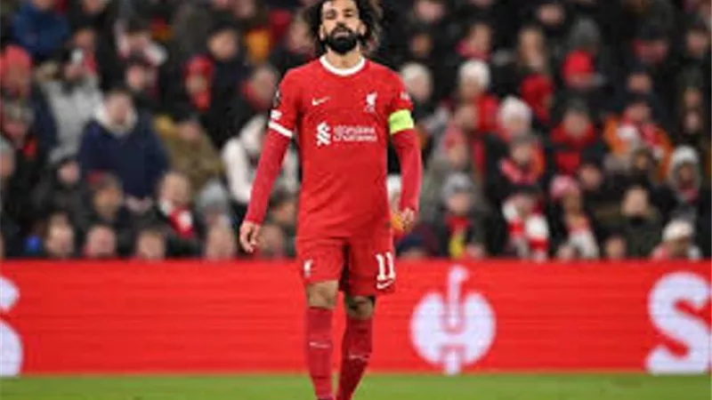 تعثّر ليفربول يقرّب محمد صلاح من الدوري السعودي