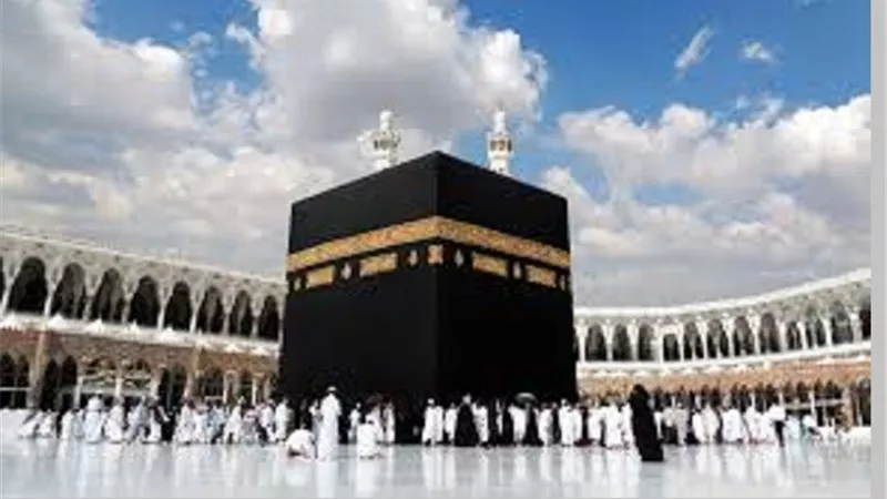 كفاية الفقراء ام الحج والعمرة ..سؤال اجابت عليه الافتاء