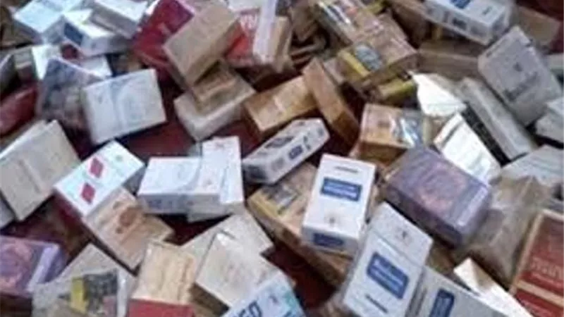 ضبط 1320 عبوة سجائر بدون مستندات بحوزة تاجر أدخنة فى الأقصر