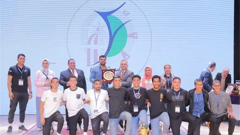 جامعة الفيوم تحصل على المركز الأول بالرسم فى مهرجان الأنشطة