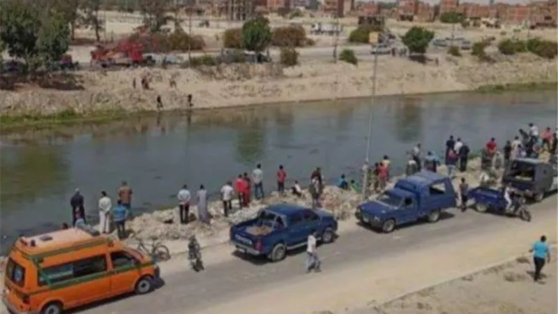 جثة مجهولة فى جوال بمصرف كفر زيادة كوم حمادة