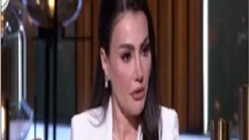 دينا فؤاد: سعيدة بتكريمي من الرئيس السيسي على دوري بمسلسل الاختيار