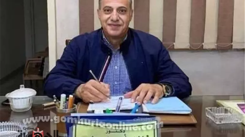 مدير صحة الشرقية يهنئ الدكتور خالد عامر لفوزه بنقابة الأسنان