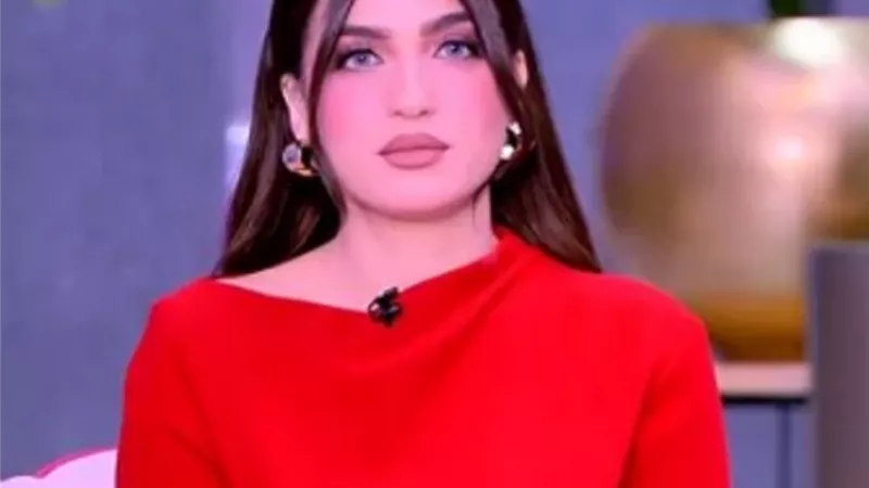 ياسمين عز عن شائعة انفصال السقا وزوجتة: 