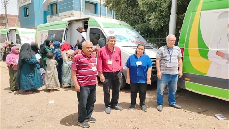 توقيع الكشف الطبي على 2731 حالة بمركزى سمالوط وأبوقرقاص