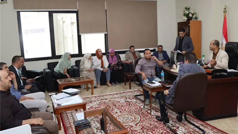 متابعة سير الأعمال بمشروع إنشاء محور الفشن على النيل ببنى سويف