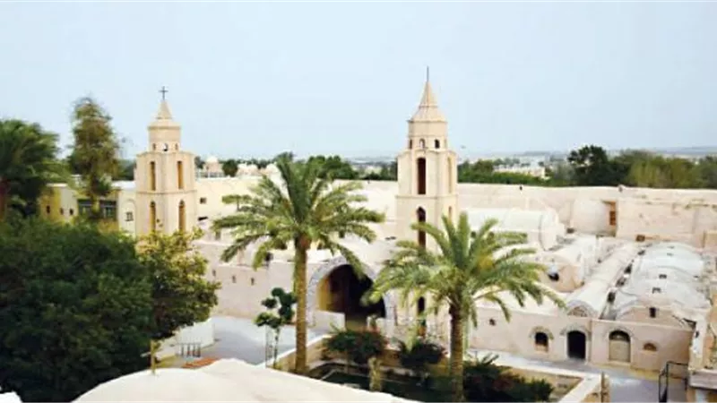 محافظ أسيوط يتابع آخر مستجدات توفيق أوضاع الكنائس والمباني