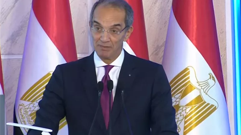 وزير الاتصالات: نخطط لإنشاء 5 كابلات بحرية في مصر خلال الفترة المقبلة