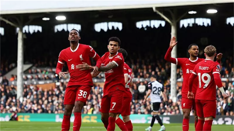 أول طلبات المدرب الجديد.. ليفربول يبحث عن مدافع قوي