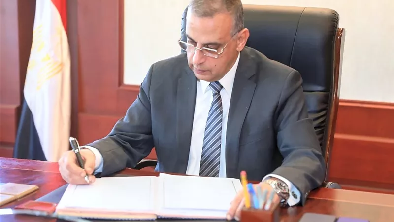 محافظ سوهاج يعلن رفع درجة الاستعداد لاستقبال عيد القيامة المجيد